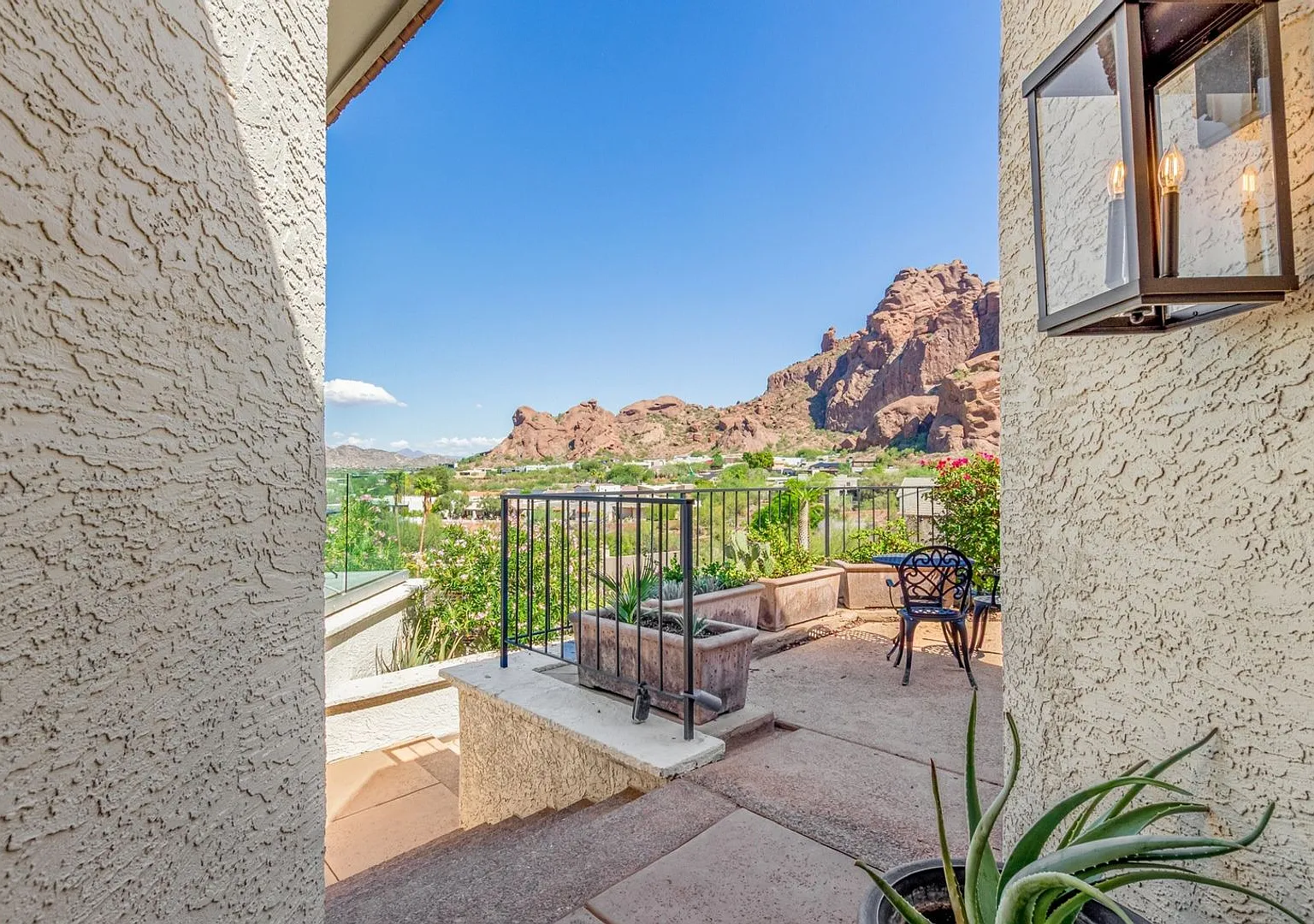 Stunning 7BR House in Camelback Canyon — Photo 2