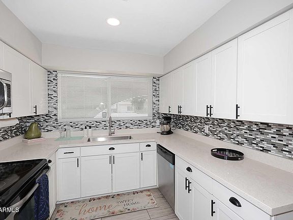 5th image of 4318 W CORRINE Drive