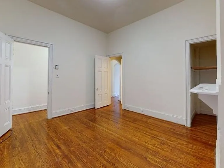 262 S 21st St #3F — Photo 5