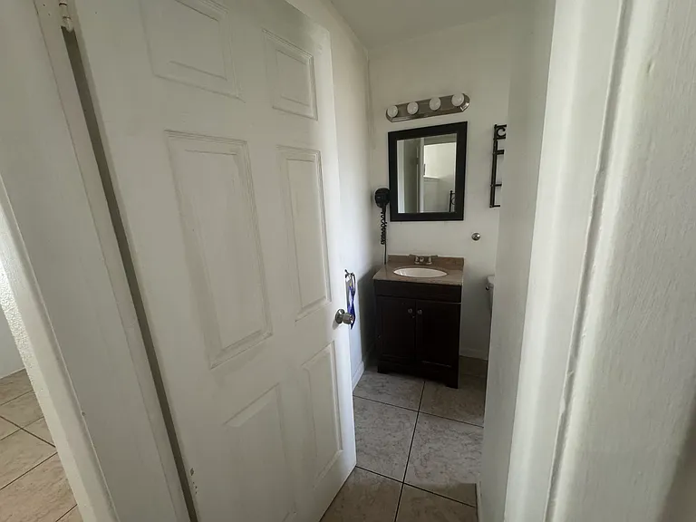 69 W Bay St #104 — Photo 8