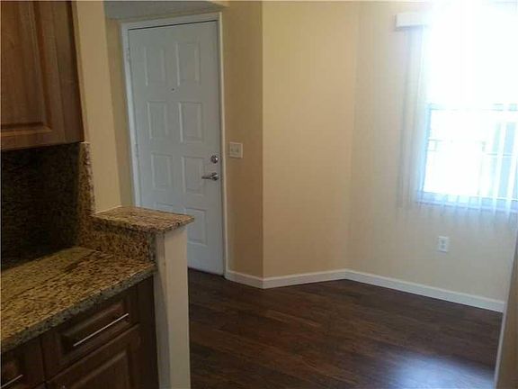 4th image of 1501 SW 131st Way APT 305P