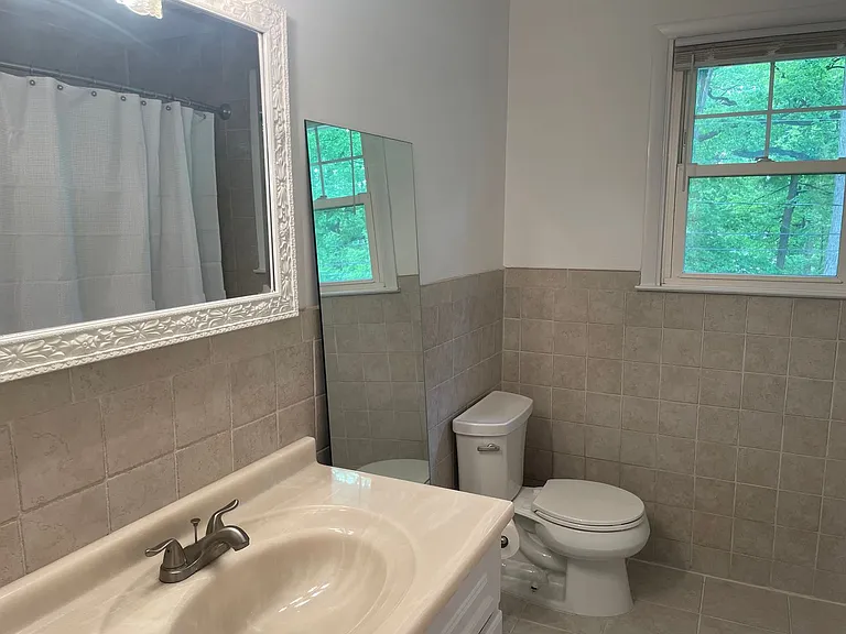 202 Alders Dr — Photo 16