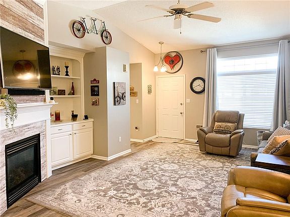 2nd image of 5463 Longview Ct Unit 7