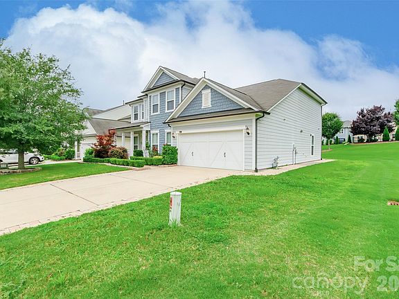 2nd image of 1080 Crescent Moon Dr
