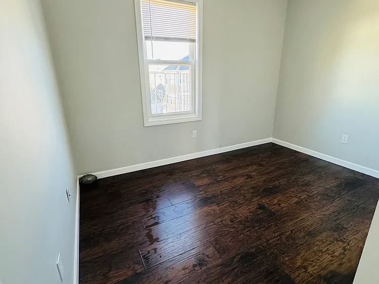 12 Magnolia St #3 — Photo 10