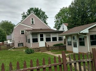 1027 Newton St, Waterloo, IA 50703
