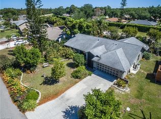 19233 Pine Run Ln, Fort Myers, FL 33967