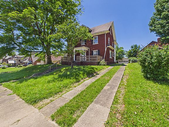 3rd image of 103 Woodland Dr