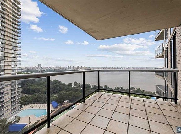 5th image of 1512 Palisade Ave APT 16C