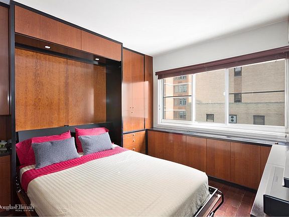 4th image of 240 E 55th St APT 15C