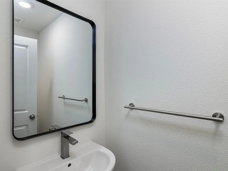 2722 Eastridge Blvd — Photo 35