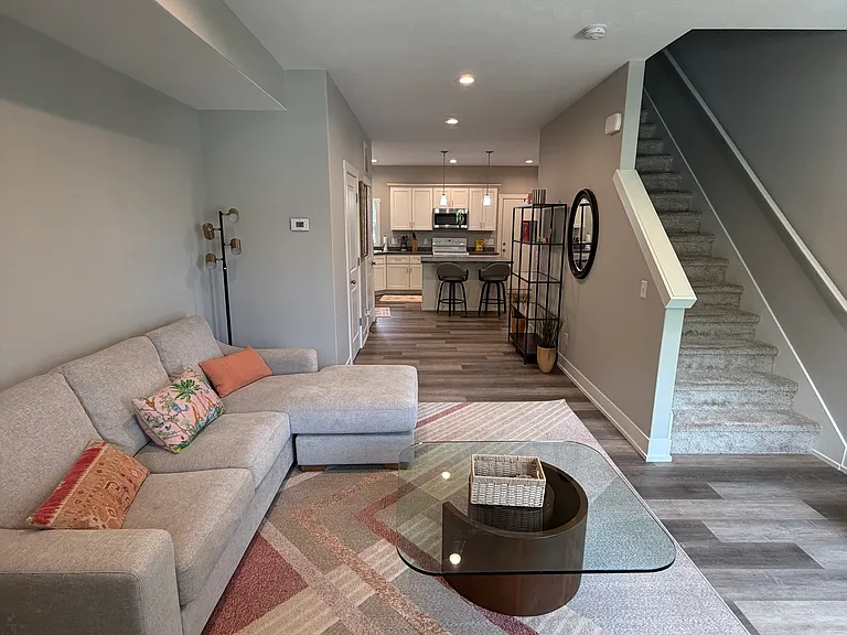 248 Monroe Ave — Photo 4
