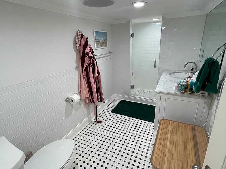 6217 Brookside Blvd — Photo 26