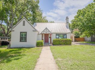 925 Prescott St, Kerrville, TX 78028