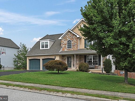 4th image of 165 Austin Dr