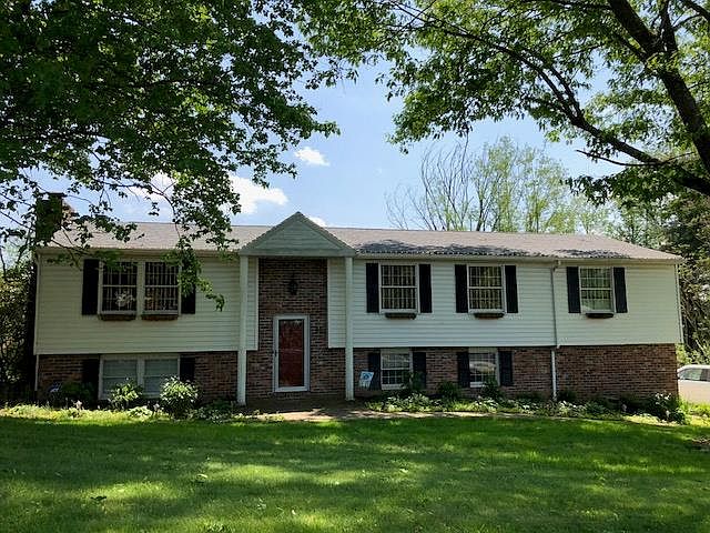 1st image of 42 Dogwood Dr