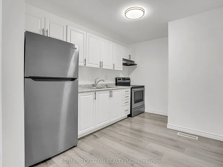 212 Little Ave — Photo 5
