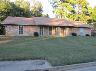 2006B Lee St, Longview, TX 75604