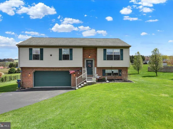 2241 Stoverstown Rd, Spring Grove, PA 17362