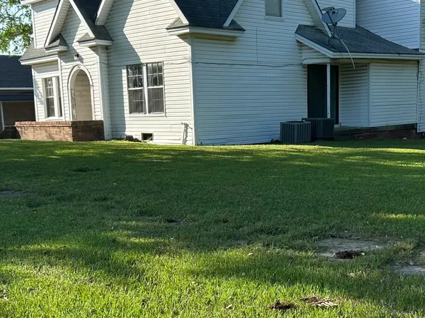 203 E Rhodes Ave, Lufkin, TX 75901