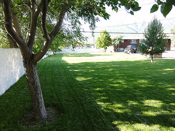2nd image of 749 S 200th St W