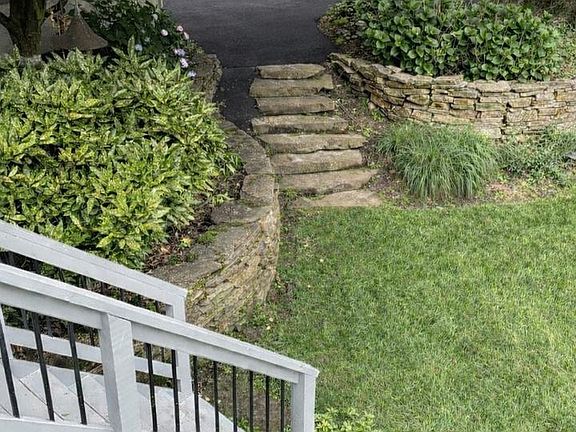 3rd image of 1111 Daniel Davis Ln