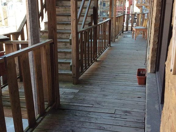 3rd image of 1162 W Grand Ave APT 4R