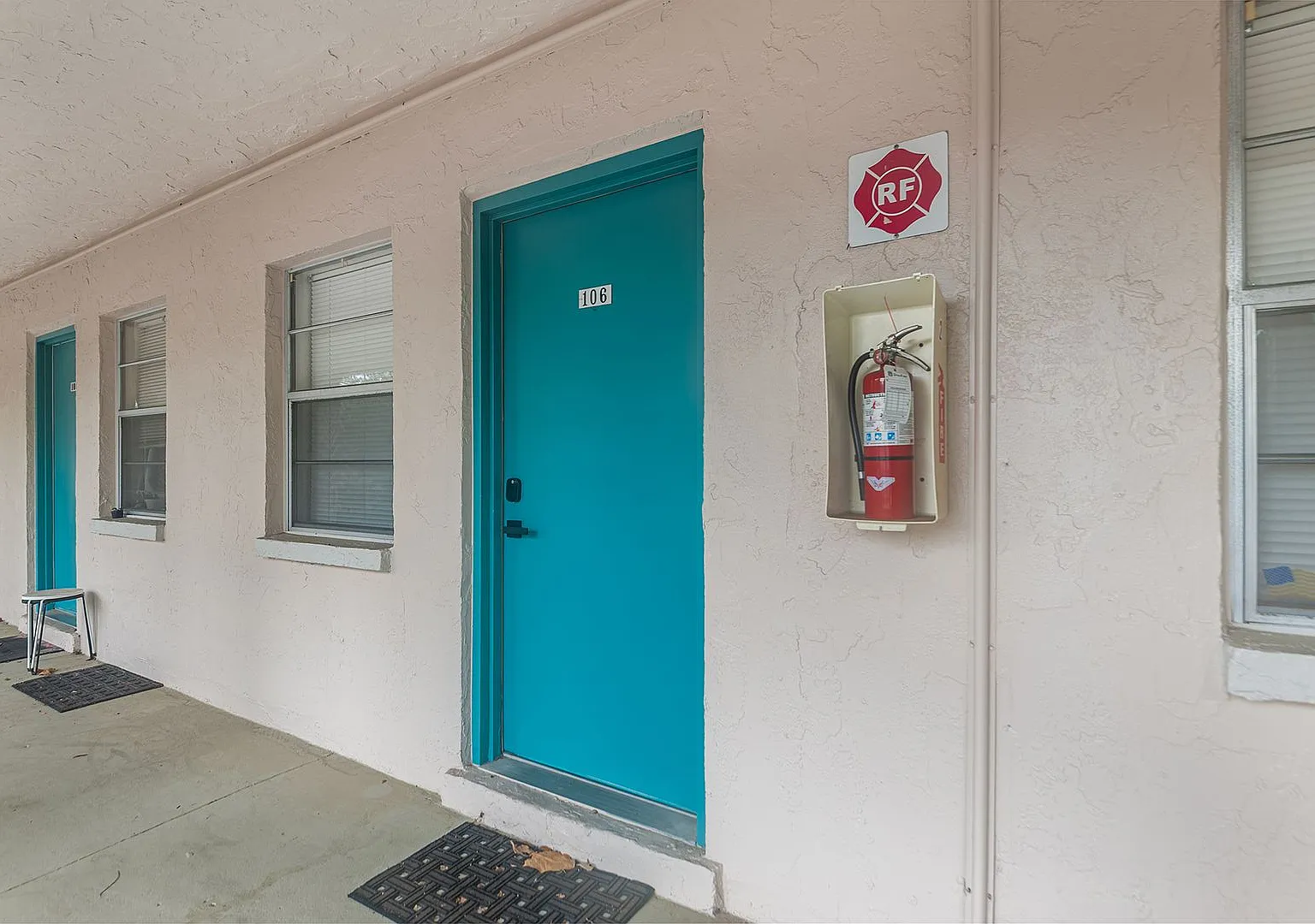 St Pete Apartment For Rent!! — Photo 2