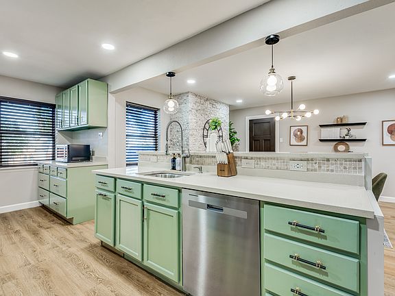 2nd image of 3126 Golfing Green Ct