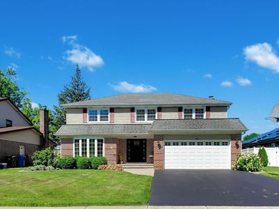 1722 N Burning Bush Ln, Mount Prospect, IL, 60056