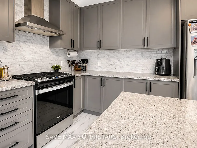 4 Sweet Cicely St — Photo 16