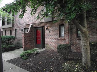 3133 Arlingtowne Ln, Columbus, OH 43221