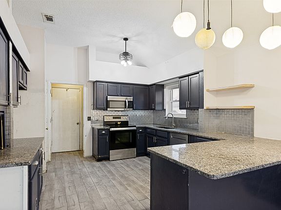 5th image of 10508 Maria Dr