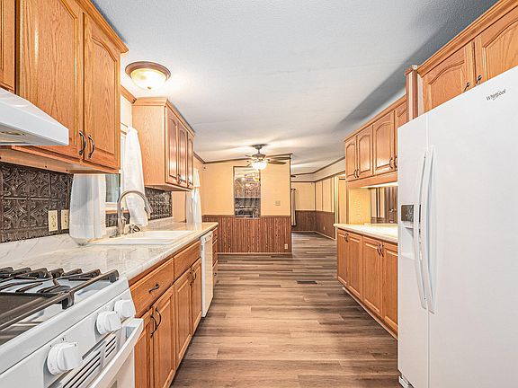 2nd image of 4637 N Prairie Ln