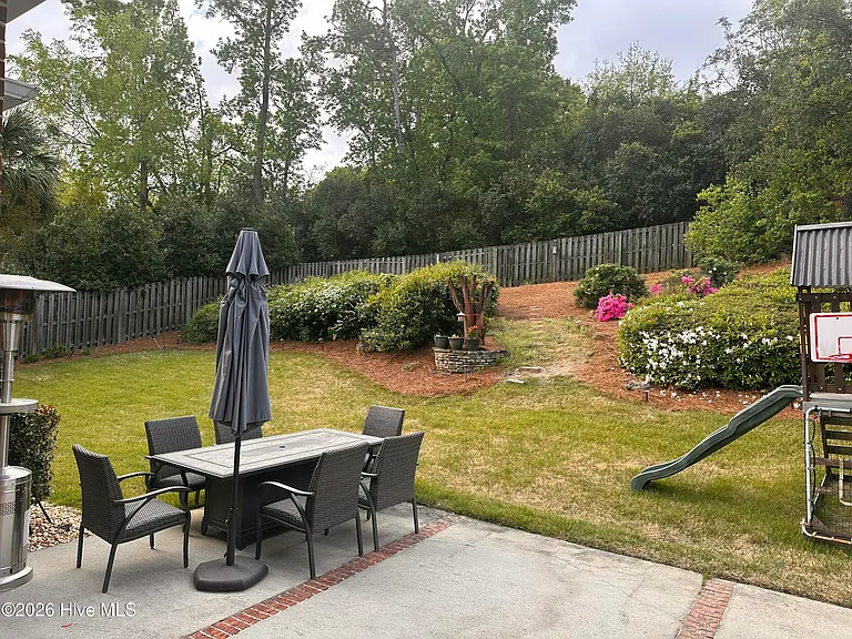 407 Congressional Ct — Photo 3