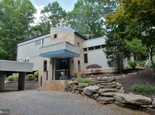 11226 Goldflower Ct, Fairfax Station, VA 22039