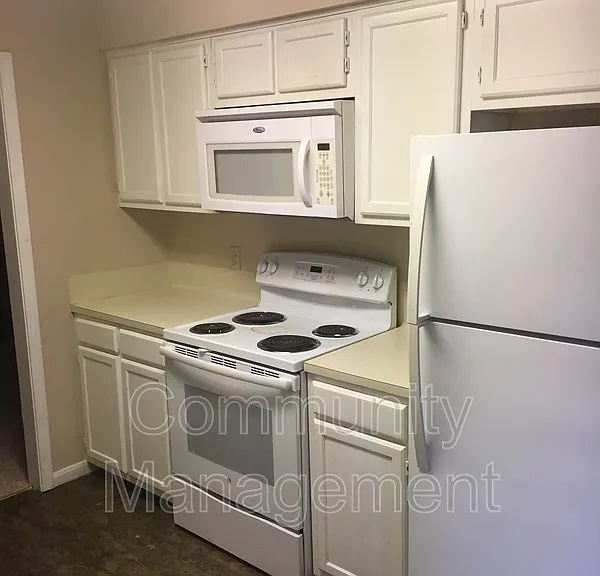 1540 Sharlo Ave — Photo 3