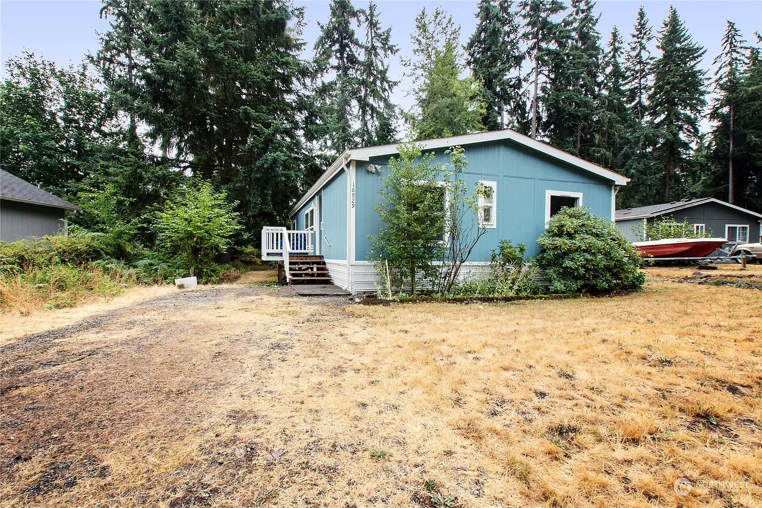 16929 Kalmia Court SE photo 1
