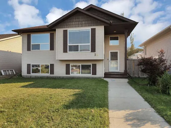 39 N Terrace Heights Dr, Lacombe, AB T4L 2L8