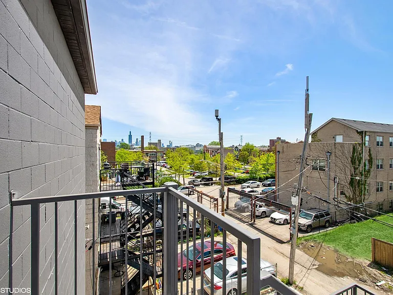 2707 W Washington Blvd #2 — Photo 11