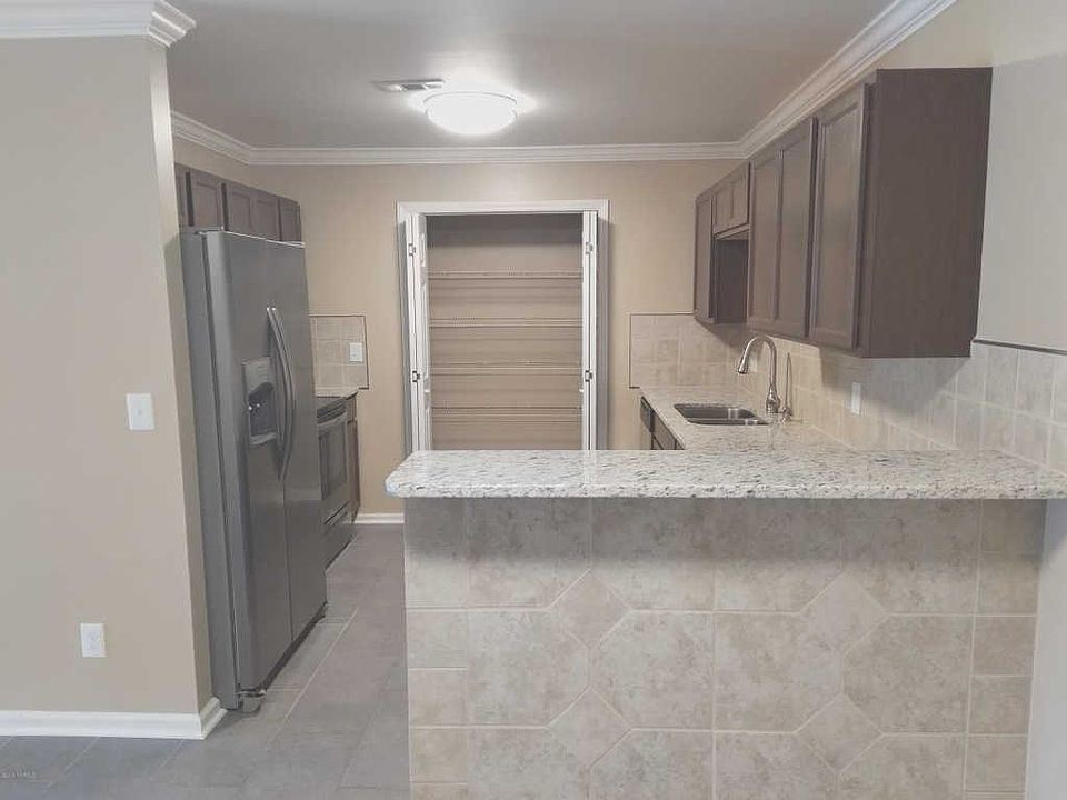 122 Breezewood Dr Greenville NC Zillow