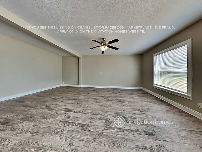 725 Clayton St — Photo 4