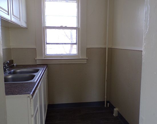5th image of 1810 Niagara St #2
