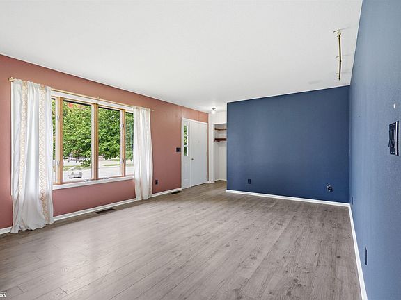 3rd image of 101 Spring St