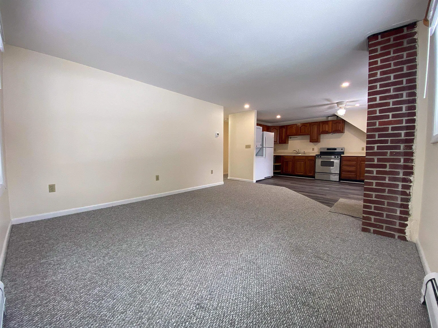 1 bed, 1.0 bath, 725 sqft, $1,450 — Photo 2