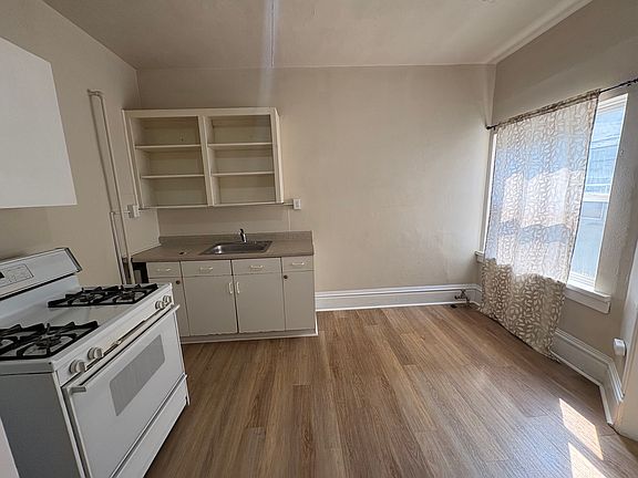 3rd image of 307 1/2 W 2nd Ave APT 20
