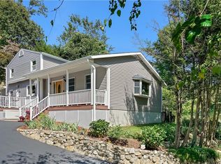 8 Pavilion Rd, Suffern, NY 10901