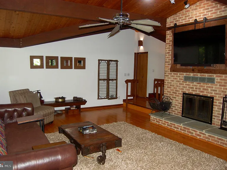 9728 Swift Creek Ct — Photo 18