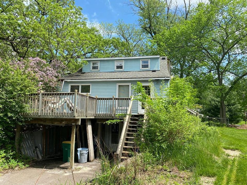 1st image of 1129 Mahtomedi Ave