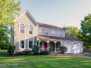 41 Burning Bush Trl, Crystal Lake, IL 60012